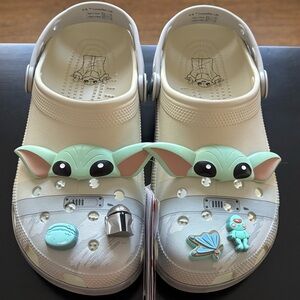 Crocs Star Wars Mandalorian Grogu Classic Clog Unisex New with Tags M10/W12 Yoda